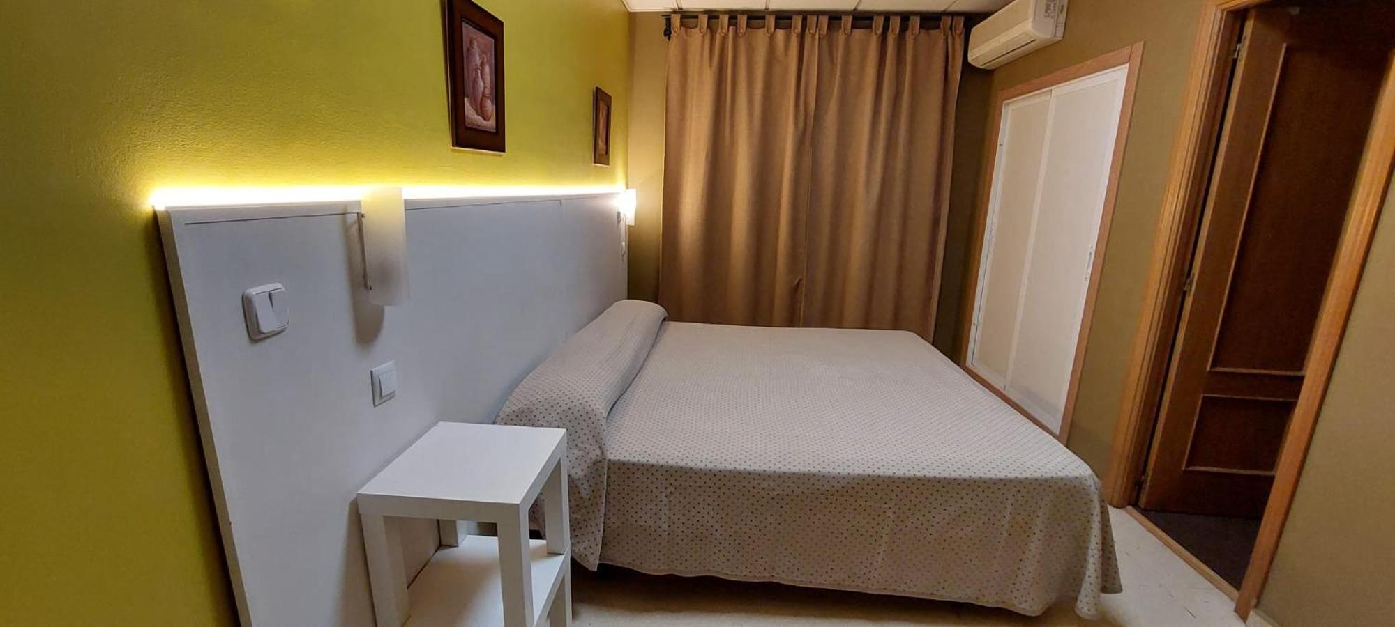 Hostal Ds Velilla de San Antonio Eksteriør bilde