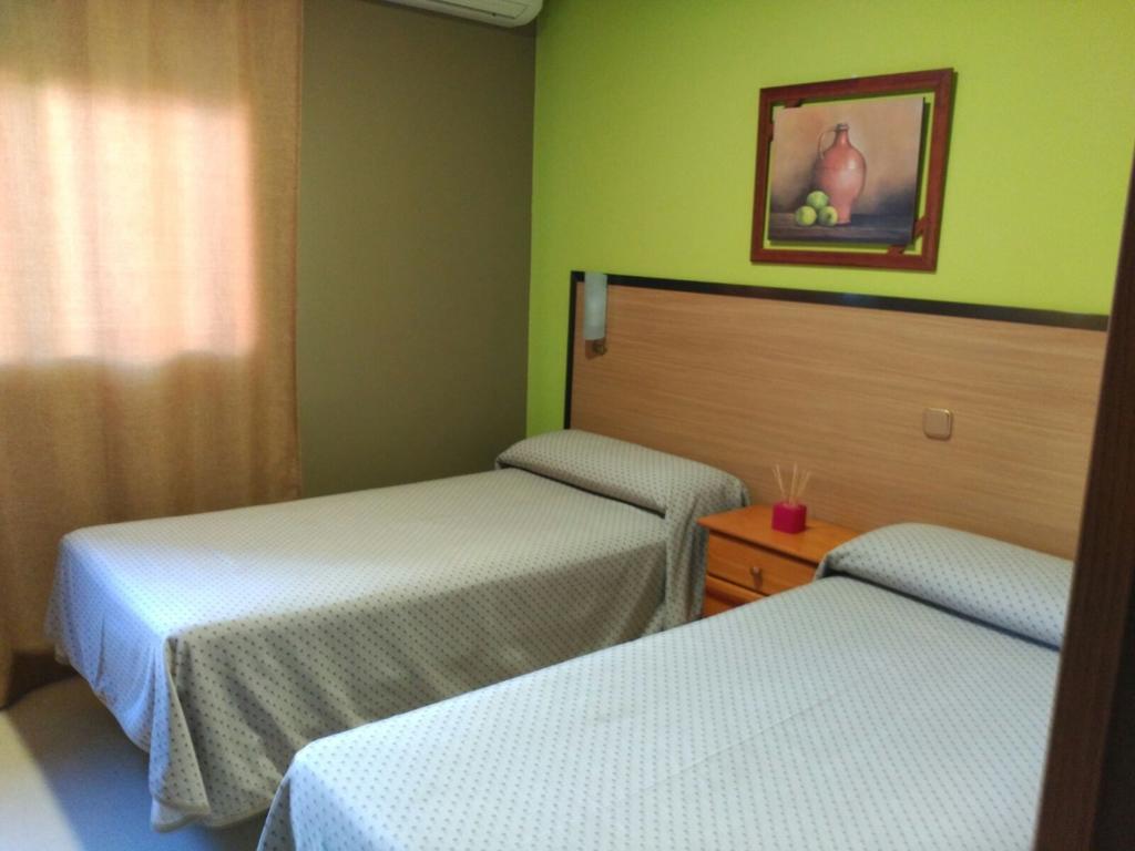 Hostal Ds Velilla de San Antonio Eksteriør bilde