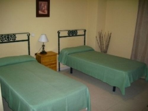 Hostal Ds Velilla de San Antonio Eksteriør bilde