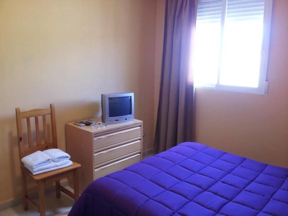 Hostal Ds Velilla de San Antonio Eksteriør bilde