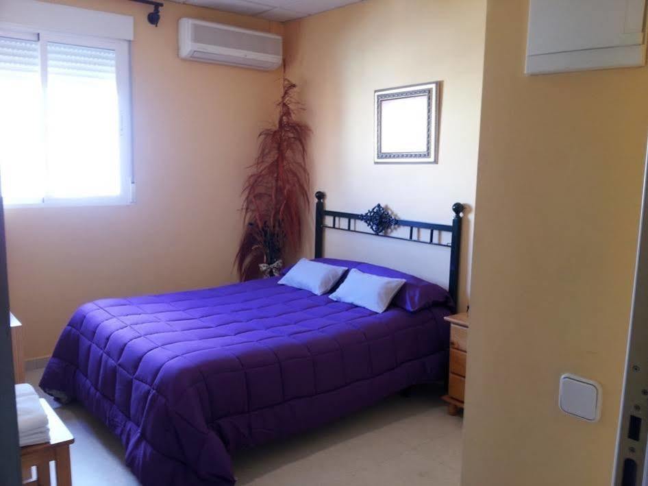 Hostal Ds Velilla de San Antonio Eksteriør bilde